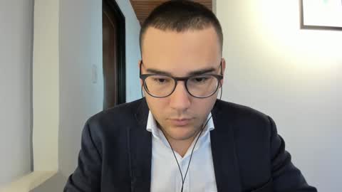 Snapshot of vito_ferrero chatting on February 5, 12:06 pm Vito Ferrer online show from February 5, 12:06 pm