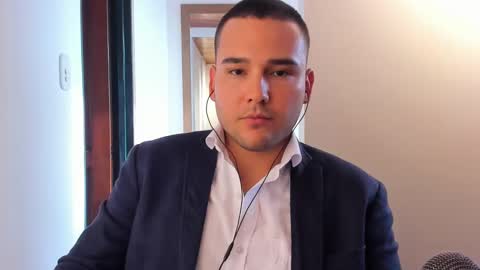 Snapshot of vito_ferrero chatting on February 5, 10:01 pm Vito Ferrer online show from February 5, 10:01 pm