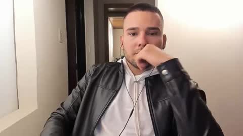 Snapshot of vito_ferrero chatting on February 14, 1:02 am Vito Ferrer online show from February 14, 1:02 am