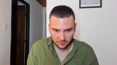 Snapshot of vito_ferrero chatting on February 18, 12:59 am Vito Ferrer online show from February 18, 12:59 am