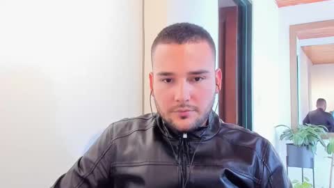 Snapshot of vito_ferrero chatting on February 18, 5:10 pm Vito Ferrer online show from February 18, 5:10 pm