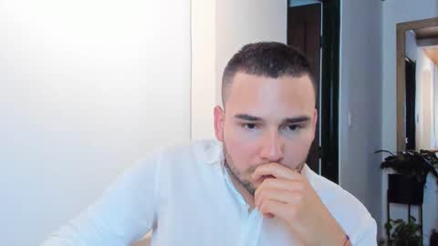 Snapshot of vito_ferrero chatting on February 19, 1:18 am Vito Ferrer online show from February 19, 1:18 am