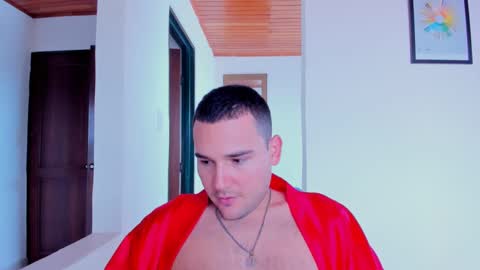 Snapshot of vito_ferrero chatting on February 25, 3:38 pm Vito Ferrer online show from February 25, 3:38 pm