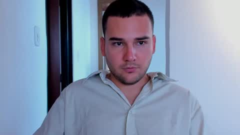 Snapshot of vito_ferrero chatting on February 25, 6:53 pm Vito Ferrer online show from February 25, 6:53 pm