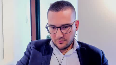 Snapshot of vito_ferrero chatting on March 6, 3:56 pm Vito Ferrer online show from March 6, 3:56 pm