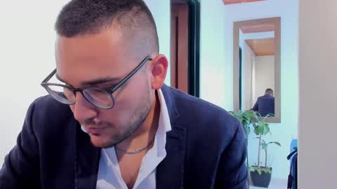 Snapshot of vito_ferrero chatting on March 6, 6:59 pm Vito Ferrer online show from March 6, 6:59 pm