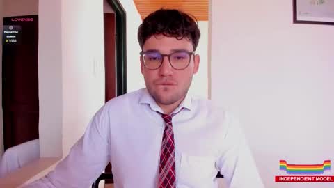 Snapshot of vito_ferrero chatting on September 9, 6:29 pm Vito Ferrer online show from September 9, 6:29 pm