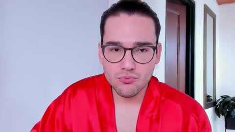 Snapshot of vito_ferrero chatting on November 12, 4:29 pm Vito Ferrer online show from November 12, 4:29 pm