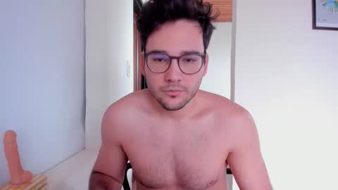 Snapshot of vito_ferrero chatting on November 24, 12:05 pm Vito Ferrer online show from November 24, 12:05 pm