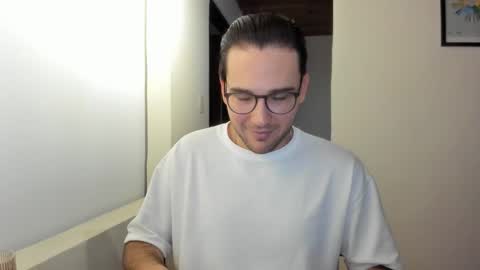 Vito Ferrer online show from March 7, 11:13 pm