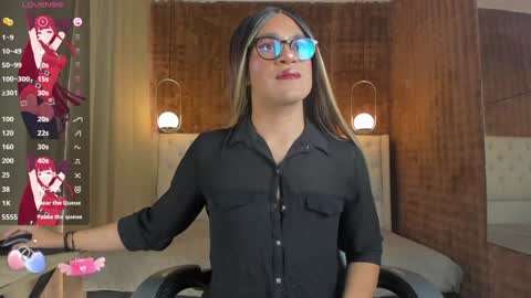 Snapshot of vitta_alfayed chatting on December 16, 1:00 pm VittaaaPlease help me with your thumbs up its important online show from December 16, 1:00 pm