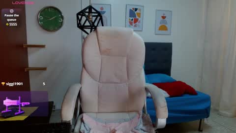 VITTORIA  online show from February 13, 1:37 pm