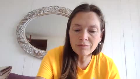 vivian online show from October 21, 5:02 pm