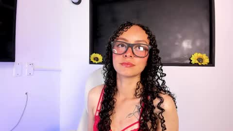 Vivi online show from April 15, 3:46 am