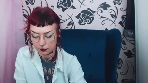 ViviaDarc online show from September 26, 5:39 pm