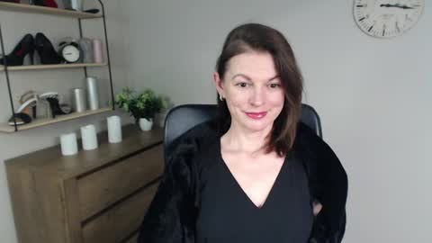 Vivian online show from January 27, 10:49 am