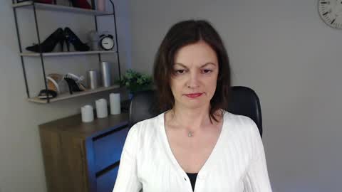 Vivian online show from February 25, 10:58 am