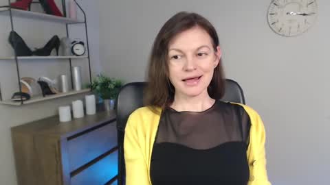 Vivian online show from March 4, 10:13 am