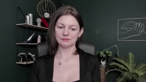 Vivian online show from February 12, 7:03 am