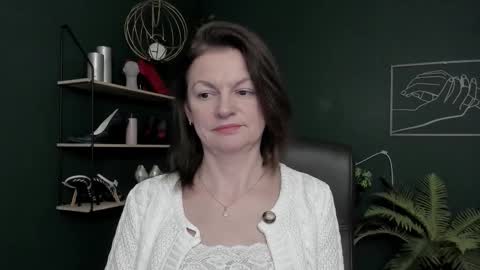 Vivian online show from February 13, 7:04 am