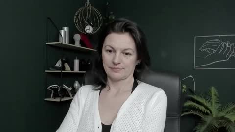 Vivian online show from March 9, 7:56 am