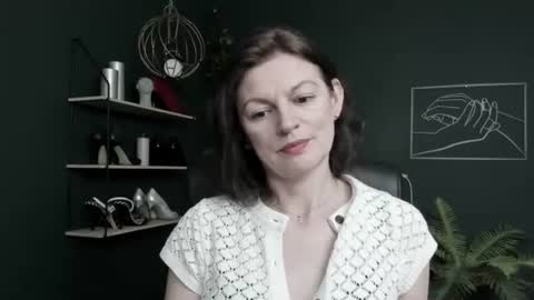 Vivian online show from June 10, 6:34 am