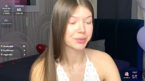 Snapshot of vivian_evans_ chatting on February 19, 5:27 am Vivian Evans online show from February 19, 5:27 am