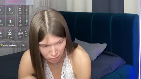 Snapshot of vivian_evans_ chatting on March 7, 3:51 am Vivian Evans online show from March 7, 3:51 am