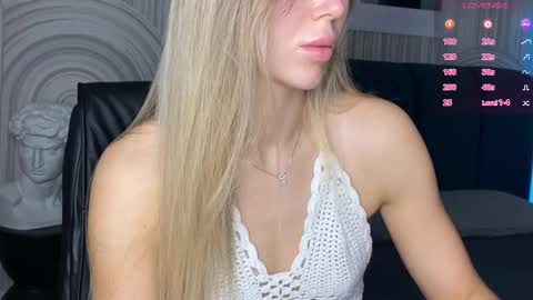 Snapshot of vivian_evans_ chatting on September 22, 1:07 am Vivian Evans online show from September 22, 1:07 am