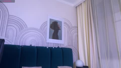 Snapshot of vivian_evans_ chatting on December 1, 1:43 am Vivian Evans online show from December 1, 1:43 am