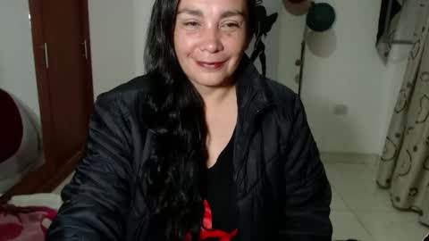vivian_milf_paint online show from October 7, 3:14 am