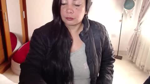 vivian_milf_paint online show from November 23, 12:38 pm