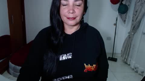 vivian_milf_paint online show from November 24, 10:53 pm