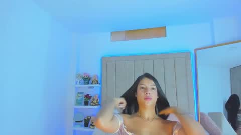 Vivian Monroe online show from February 15, 12:43 pm