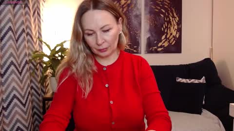 Vivian online show from November 6, 6:31 pm