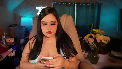 Snapshot of vivianaortega chatting on June 21, 11:18 pm Vivi online show from June 21, 11:18 pm