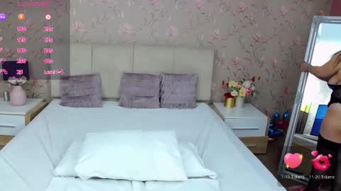 Snapshot of viviankiss chatting on October 10, 6:56 am Vivian online show from October 10, 6:56 am