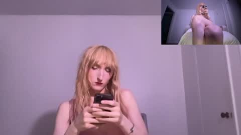 Snapshot of vivianlayxxx chatting on June 22, 3:25 am vivian layy online show from June 22, 3:25 am