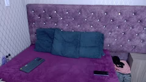 Snapshot of vivianrose3x chatting on September 30, 3:22 am VivianRose online show from September 30, 3:22 am