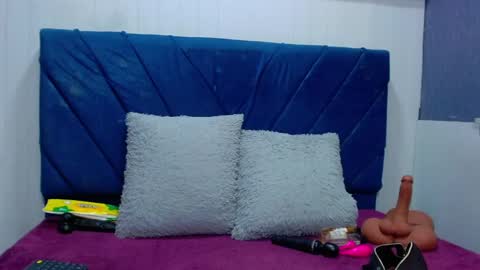 Snapshot of vivianrose3x chatting on October 29, 3:20 am VivianRose online show from October 29, 3:20 am