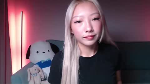 vivianwinters online show from December 19, 11:45 pm