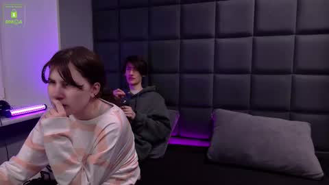 VIVIARAGENDY online show from October 7, 3:20 pm