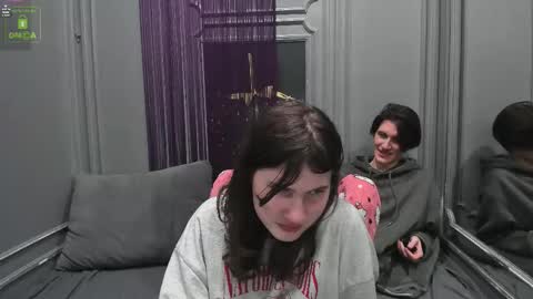 VIVIARAGENDY online show from October 31, 3:57 pm