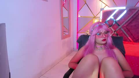 Vivian online show from November 16, 1:49 pm