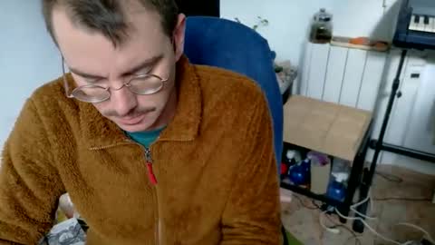 Snapshot of vivid_ether chatting on December 22, 12:24 pm Viv online show from December 22, 12:24 pm