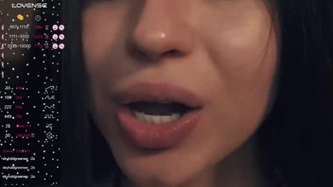 Snapshot of vivid_girls chatting on March 3, 11:11 am Nelly and Mari online show from March 3, 11:11 am