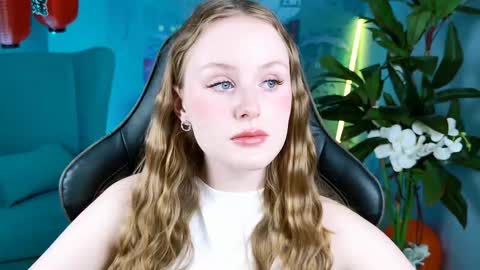 Vivien online show from November 4, 9:08 am