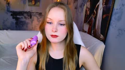 Vivien online show from March 28, 5:18 am