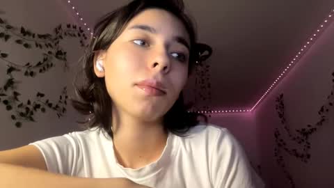 Vivi online show from November 23, 4:07 pm