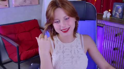 Snapshot of viviennehebert chatting on June 3, 12:52 pm Vivienne online show from June 3, 12:52 pm